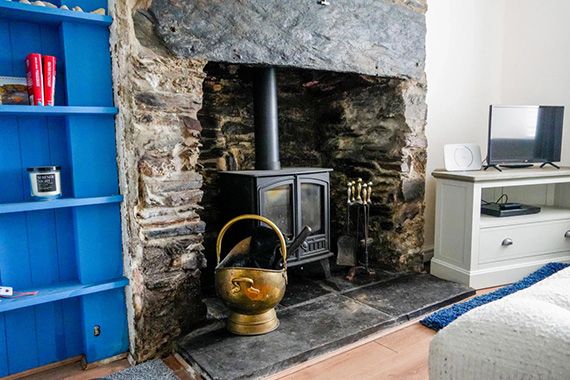 Lounge log burner
